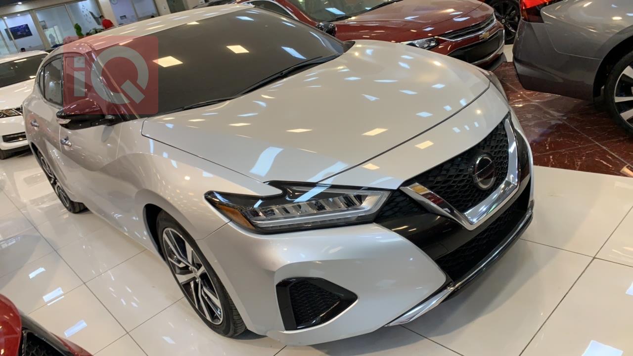 نیسان مەگزیما